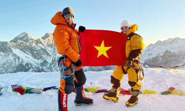 Người phụ  nữ Việt đầu tiên chinh phục đỉnh Ama Dablam