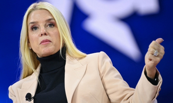 Bà Pamela Bondi: Nữ 'chiến binh' công lý của nước Mỹ