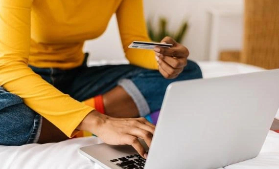 Cảnh giác với chiêu trò lừa đảo khi mua sắm trực tuyến trong đợt giảm giá Black Friday