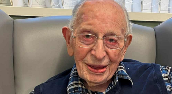 Cụ ông lớn tuổi nhất thế giới qua đời ở tuổi 112