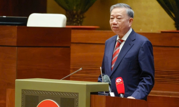 Tổng Bí thư: Tạm dừng bổ nhiệm, tuyển dụng công chức cho đến khi hoàn thành sắp xếp bộ máy