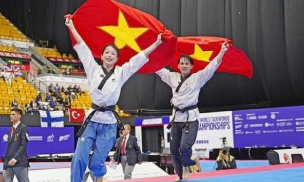 'Chị đẹp' Châu Tuyết Vân lần thứ 5 vô địch Taekwondo thế giới!