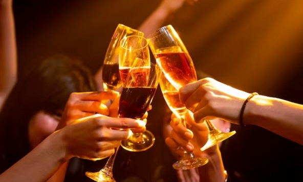 Nhóm sinh viên Bỉ sáng chế bộ kit phát hiện chất gây mê trong đồ uống