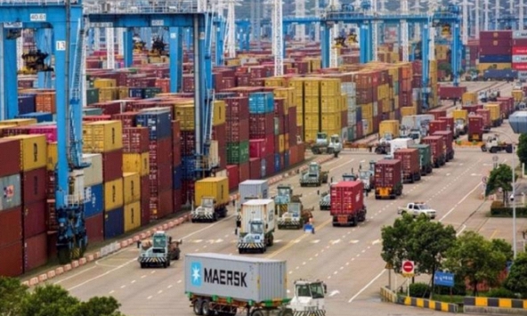 Việt Nam xuất siêu 24,31 tỷ USD, xuất khẩu tiếp tục tăng mạnh