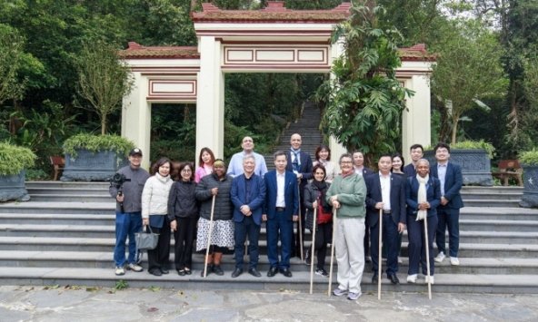 Đại sứ các nước Châu Phi thăm và dâng hương tại Đền thờ Chủ tịch Hồ Chí Minh trên núi Ba Vì
