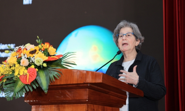 Giáo sư Susan Solomon nhà khoa học tiên phong trong việc bảo vệ tầng ozone