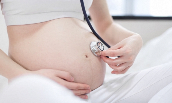 Ca phẫu thuật lấy song thai cho sản phụ 128kg