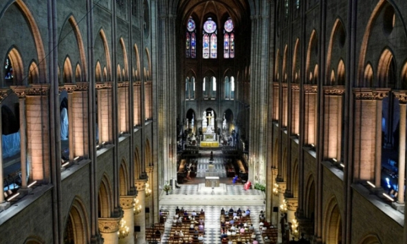  Nhà thờ Đức Bà đã thay đổi như thế nào khi mở cửa trở lại với thế giới