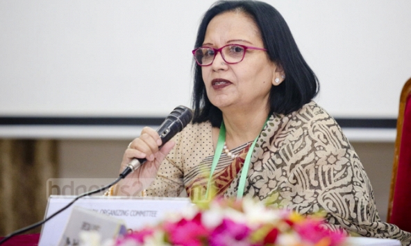 Hành trình thầm lặng của vị nữ anh hùng chống bệnh truyền nhiễm cho dân nghèo