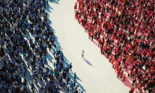 Từ điển Merriam-Webster chọn 'phân cực' là từ của năm 2024