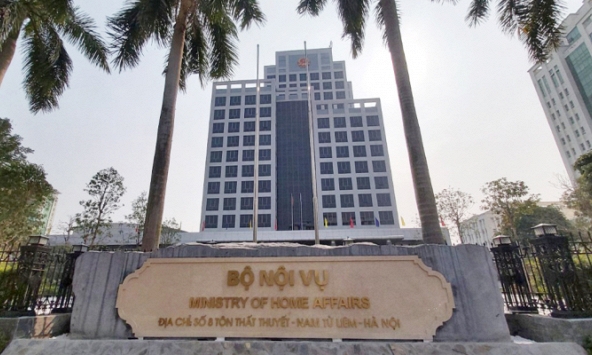 Bộ Nội vụ bác thông tin trên mạng xã hội về chế độ với cán bộ khi sắp xếp bộ máy