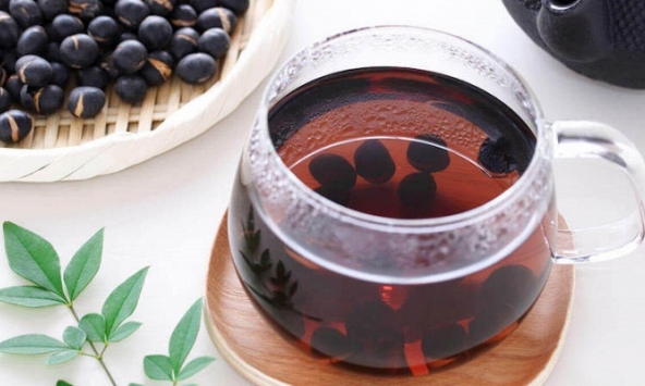 Có nên uống nước đậu đen rang mỗi ngày không?