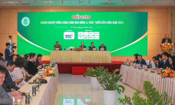 Doanh nghiệp đồng hành cùng nhà nông và phát triển bền vững