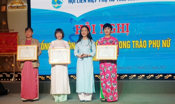 Hội LHPN tỉnh Khánh Hòa được Hội LHPN Việt Nam tặng cờ đơn vị dẫn đầu phong trào thi đua năm 2024