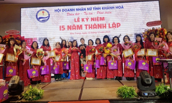 Hội Doanh nhân Nữ Khánh Hòa- Hoa bốn mùa trên Xứ Trầm Hương