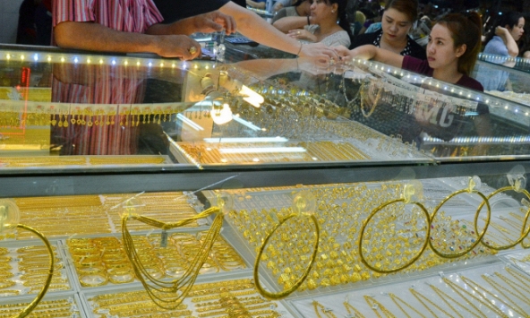 Giá vàng hôm nay, 21-12: Bất ngờ bật tăng mạnh trở lại