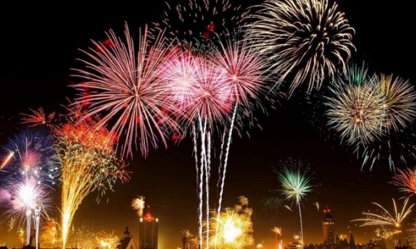 Thủ tướng chỉ đạo việc tổ chức bắn pháo hoa dịp Tết Nguyên đán Ất Tỵ 2025