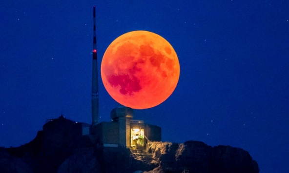 Những hiện tượng thiên văn kỳ thú năm 2025