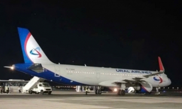 Máy bay chở khách Nga hạ cánh khẩn cấp tại sân bay Ai Cập do sự cố động cơ