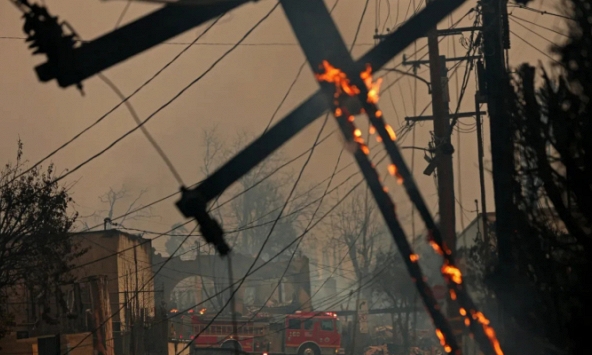 Cháy lớn tại kinh đô Hollywood: cảnh tượng như tận thế, 5 người chết, hàng loạt sao Hollywood bị mất nhà