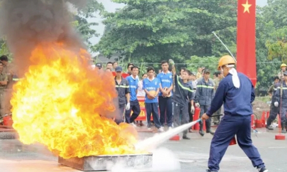 Bộ Công an đề xuất phạt người không tham gia chữa cháy đến 5 triệu đồng