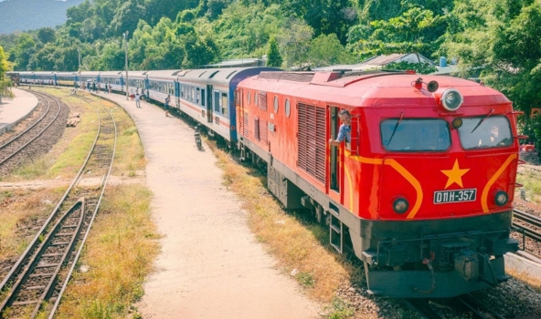 Chỉ còn khoảng hơn 9.000 vé tàu Tết Nguyên đán Ất Tỵ 2025