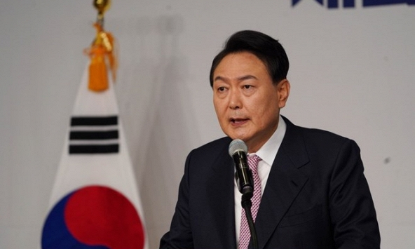 Tổng thống Hàn Quốc Yoon Suk Yeol bị cảnh sát bắt giữ