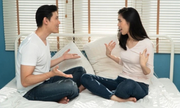 Bàn với chồng về quê ngoại ăn Tết, anh đưa ra tin nhắn khiến tôi nổi đóa, quyết không đưa cho chồng một đồng nào nữa