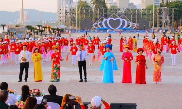 CLB UNESCO Dance Dân vũ Thể thao Khánh Hoà- Món quà từ bình đẳng giới