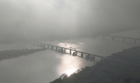 Chất lượng không khí một số điểm tại Hà Nội ở mức rất xấu