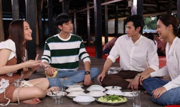 Đưa mẹ chồng 10 triệu mua sắm Tết, chồng chê ít còn tỏ thái độ mỉa mai, tôi bình thản hỏi một câu mà anh cứng họng