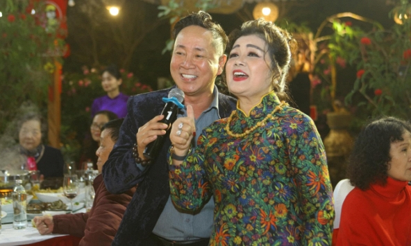 Sân khấu Lệ Ngọc - Sự thành công phải trả giá bằng máu và nước mắt