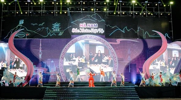 Hà Nam đón giao thừa bằng đêm nhạc đẳng cấp và màn bắn pháo hoa tầm cao hoành tráng