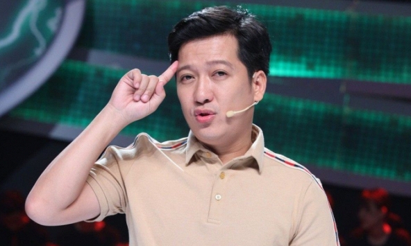 Đố bạn: Con gì tới 12 giờ khuya thì có lúc thay đổi kích thước từ nhỏ qua to hoặc từ to qua nhỏ?