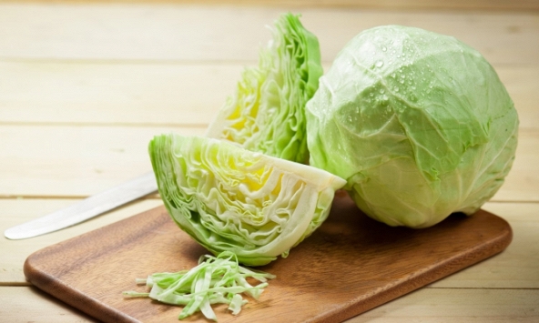 Những rủi ro sức khỏe tiềm ẩn khi ăn bắp cải 