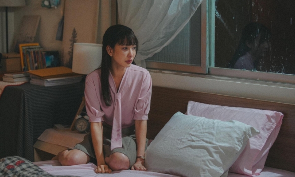 Nửa đêm bố chồng gõ cửa phòng ngủ con dâu, tôi kinh ngạc nhưng vẫn cố gượng dậy ra mở cửa thì bất ngờ với thứ trên tay ông