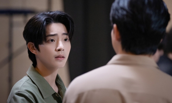 Vợ đi vắng, anh rể khó ngủ nên qua phòng tôi tâm sự, sau đêm đó, tôi thấy thương chị gái vô cùng