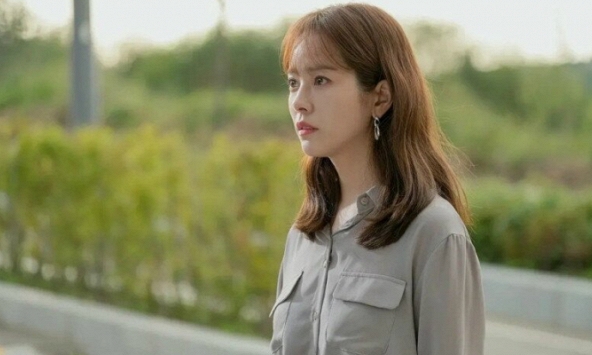 Chứng kiến cảnh tượng hãi hùng ở nhà sếp, tôi sửng sốt, thương sếp vô cùng khi phát hiện lý do chị ấy luôn cáu kỉnh, khó ở trong người