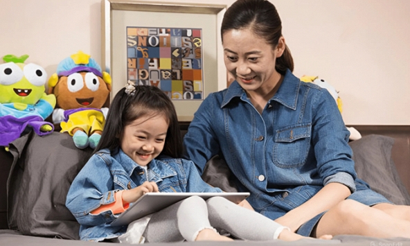 Nếu các gia đình bình thường ủng hộ giáo dục vui vẻ thì người giàu lại âm thầm nỗ lực, không bao giờ theo đuổi giáo dục 'thả tự do'