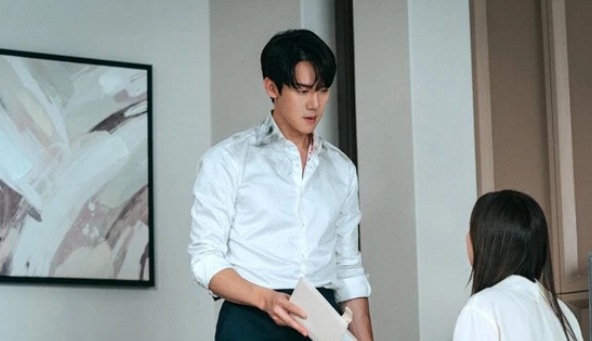 Thất nghiệp ở tuổi 42, chồng khiến tôi hoảng sợ khi đòi rút hết tiền tiết kiệm để làm chuyện điên rồ