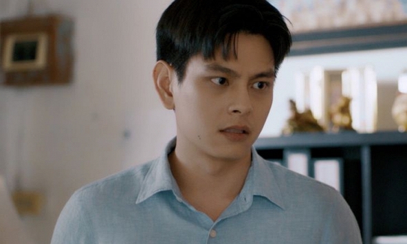 Đi làm về muộn, cả nhà đã ngủ ngon lành, lúc mở lồng bàn ăn cơm, tôi lặng người khi thấy tờ giấy mà mẹ vợ đặt trên mâm