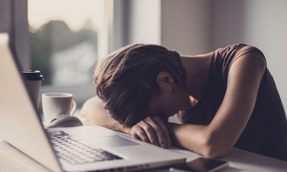 Căng thẳng công việc có thể làm tăng nguy cơ đột quỵ ở phụ nữ trẻ