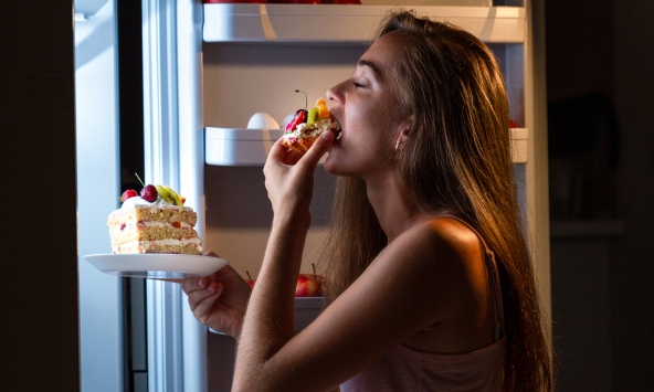 Những dấu hiệu cảnh báo bạn đang ăn quá nhiều đường