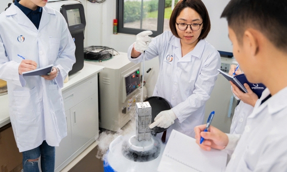 TS. Nguyễn Hồng Minh – Nhà khoa học đam mê nghiên cứu vi sinh vật