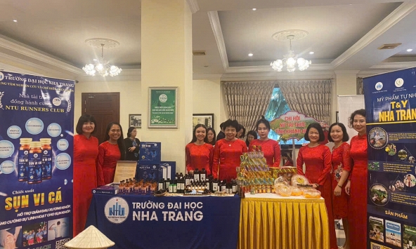 Ảnh hưởng của áp lực công việc đến sức khỏe phụ nữ tại tỉnh Khánh Hòa