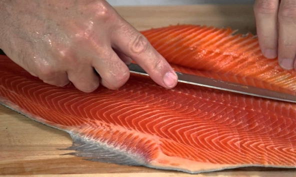 Giảm phát sinh chất thải từ quy trình chế biến cá hồi theo hướng kinh tế tuần hoàn