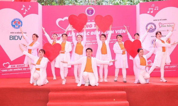 Âm nhạc hòa nhịp yêu thương tại Bệnh viện Đa khoa tỉnh Bắc Ninh