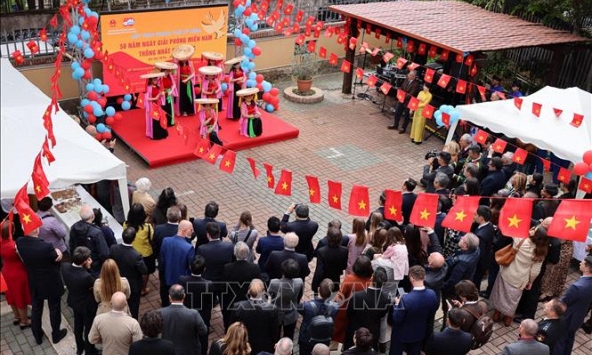 Trang trọng Lễ kỷ niệm 50 năm Ngày Giải phóng miền Nam tại Italy