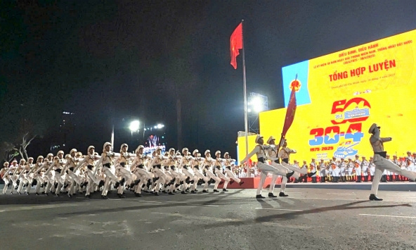 TP.HCM: Hơn 10.000 người tham gia tổng hợp luyện diễu binh mừng 30/4