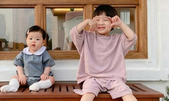 Trẻ con không phải là người lớn thu nhỏ lại: Có những biểu hiện của trẻ không giống người lớn nhưng hoàn toàn bình thường với lứa tuổi của chúng